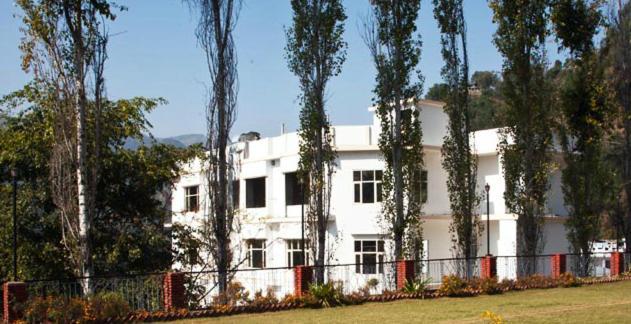 Ashiana Regency Hotel Chamba Exterior photo